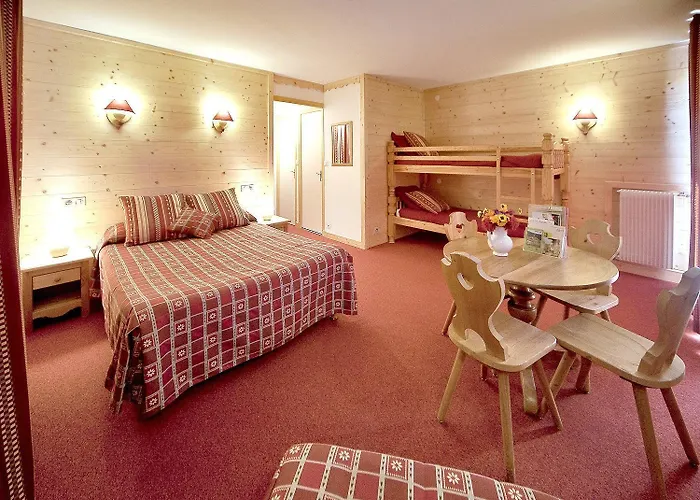 Hotel Logis Les Playes