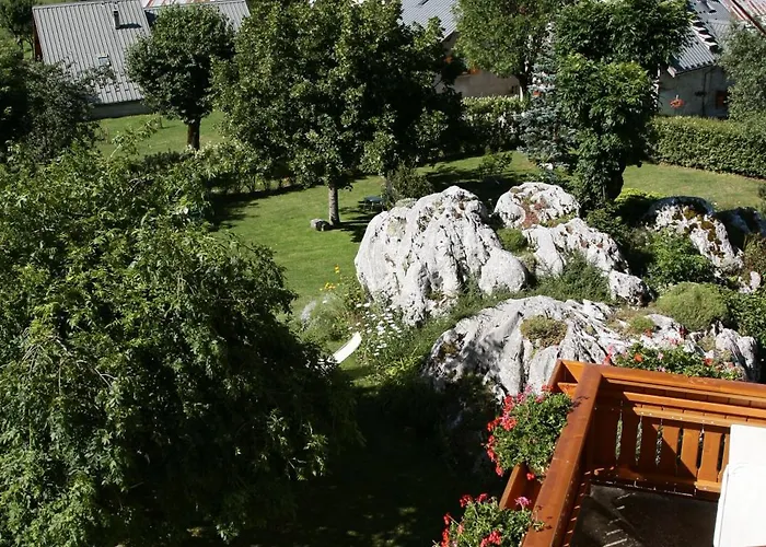Logis Les Playes Hotel 3*